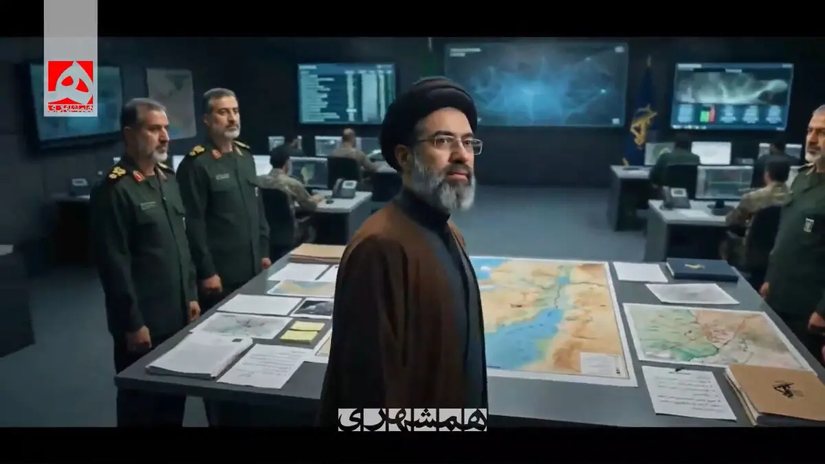 آیت الله مجتبی خامنه‌ای در اتاق عملیات + فیلم