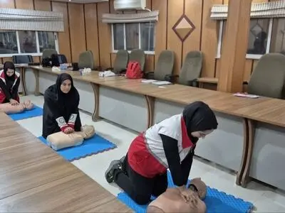 تجهیز واحدهای آموزش هلال‌احمر خوزستان به مانکن آموزشی 