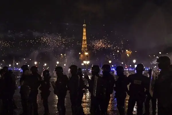 Paris Police Ban Protests outside Parliament