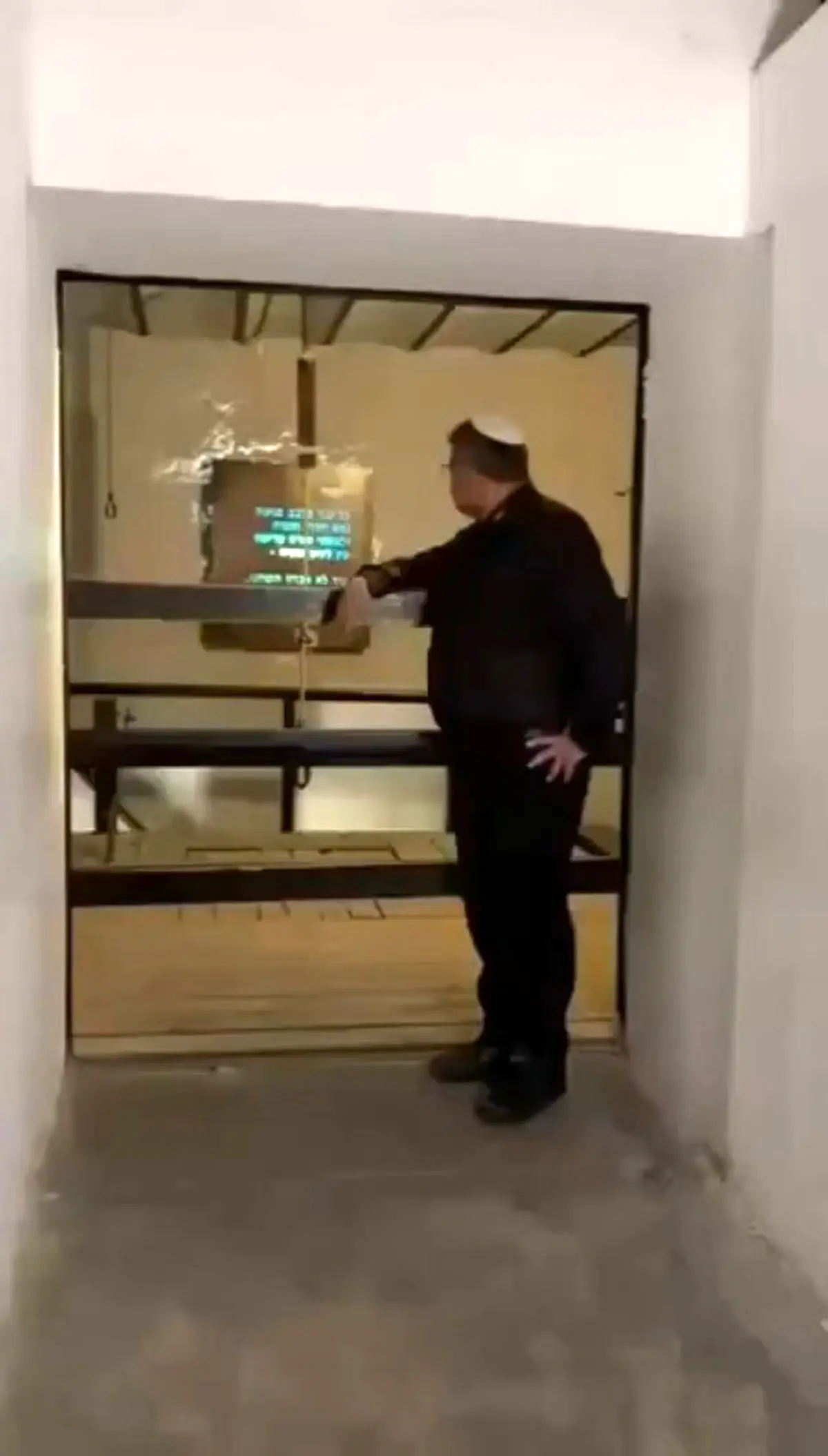 بن گویر ویدیوهایی از اتاق اعدام منتشر کرد که در آن هزاران گروگان فلسطینی را خواهد کشت + فیلم