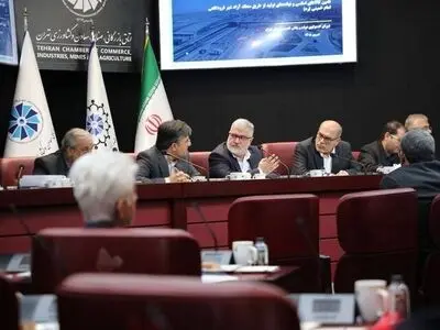منطقه آزادتهران به سکوی صادرات تبدیل شود/۱۵۰هزار خودروی هیبریدی عمومی درمسیر ورود به استان

