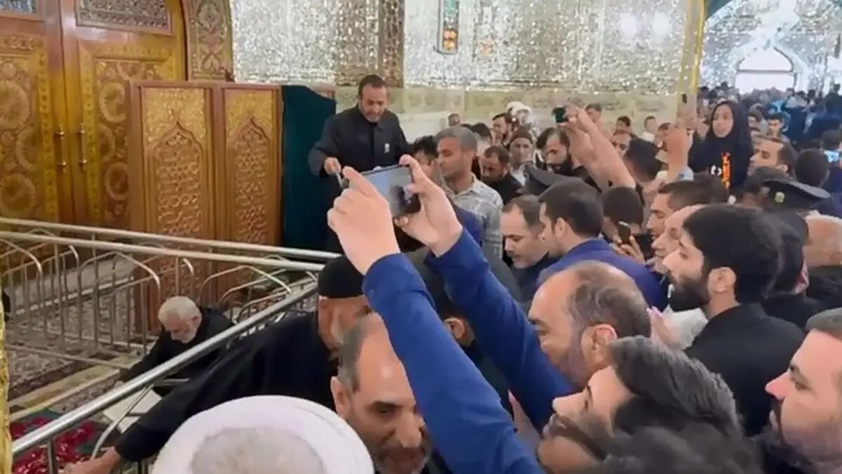 جمعیت ادامه‌دار مردم در کنار مزار شهید سیدابراهیم رئیسی + فیلم