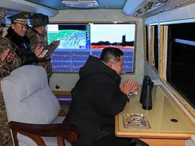 نظارت کیم جونگ اون بر آزمایش موشک‌های هایپرسونیک پیونگ‌یانگ