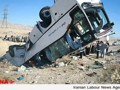 رانندگان دلیل افزایش حوادثجاده‌ای را «لاستیک‌های چینی» می‌دانند