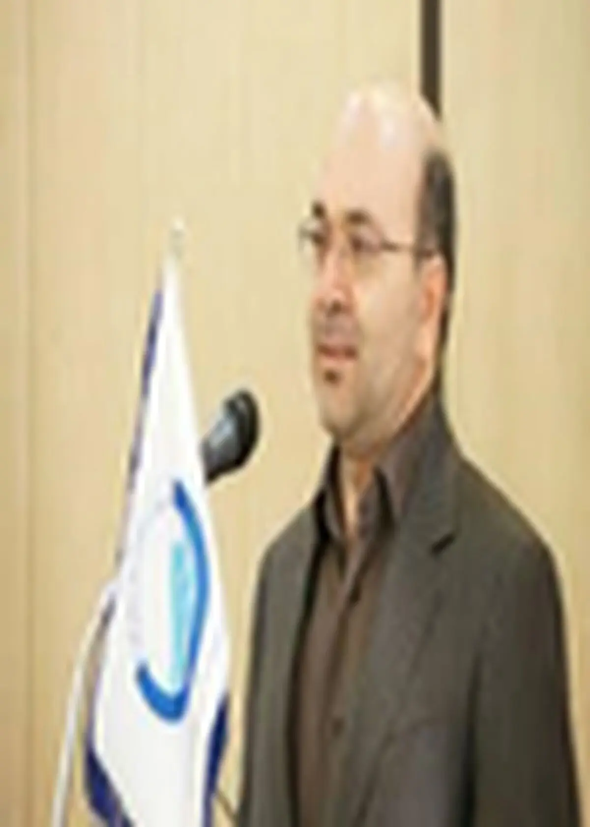 هم اکنون ۴۵ روستا آب و برق ندارند / توزیع ۱۰ هزار بطری آب معدنی در بین شهروندان
