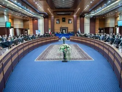 کسب رتبه نخست احیای واحدهای تولیدی و صنعتی توسط استان مرکزی / مرکزی در شاخص بهبود فضای کسب و کار رتبه برتر را به دست آورد