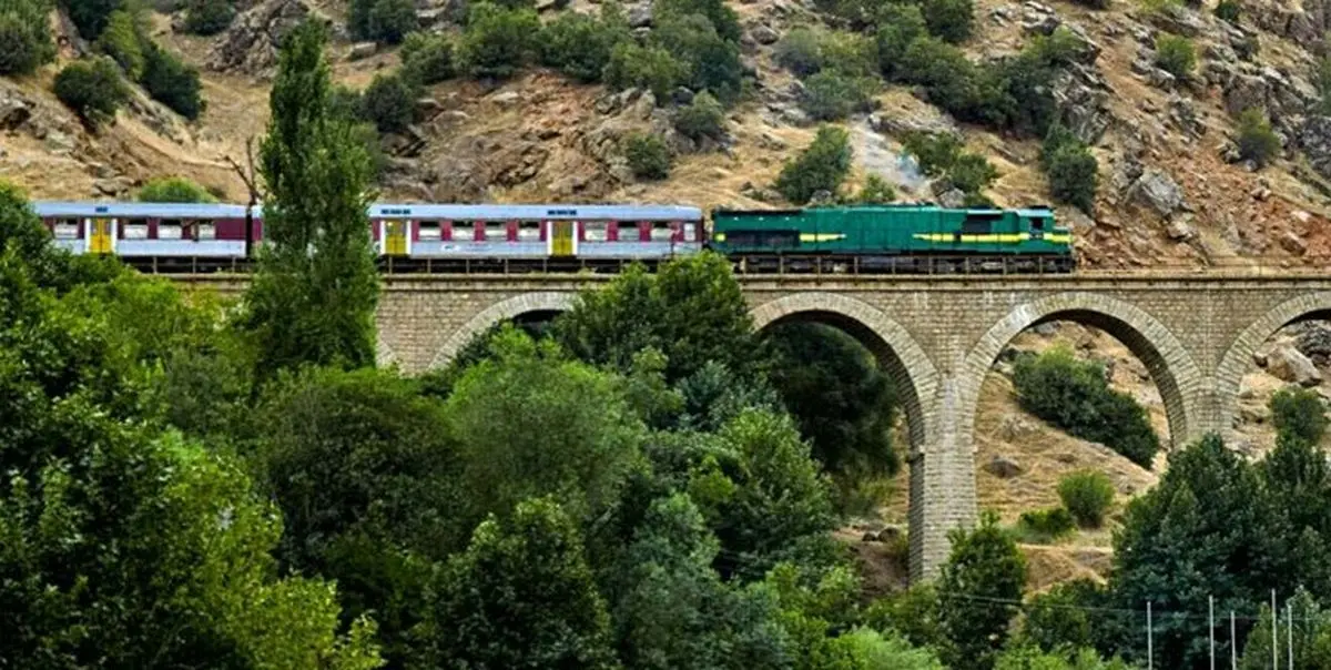 بهره‌برداری از پروژه راه‌آهن اردبیل - میانه تا پایان سال جاری / اتمام عملیات زیرسازی و مراحل نهایی اقدامات روسازی پروژه