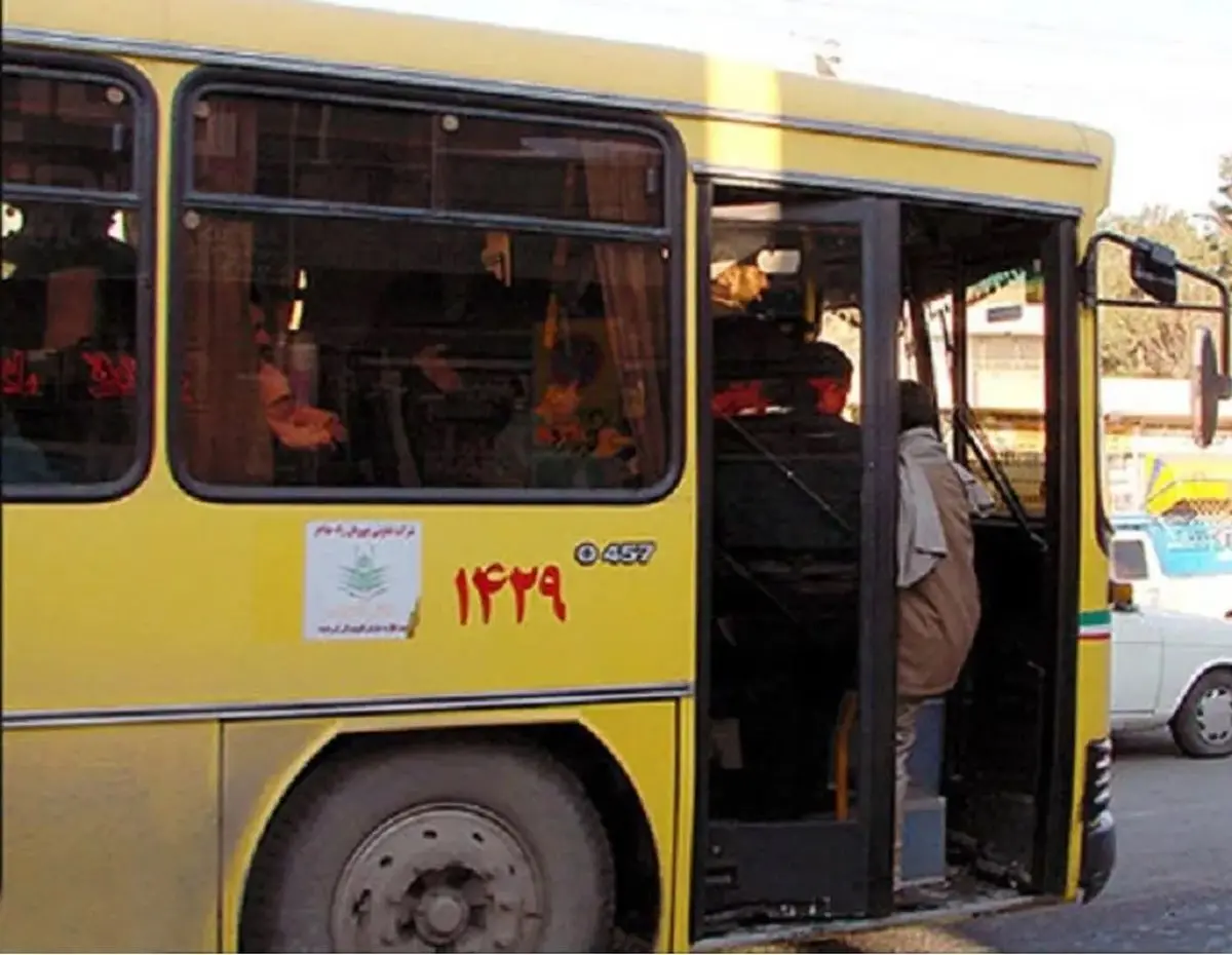 عاقبت راننده‌ اتوبوسی که برای مسافران چاقو کشید/ «خط ولنجک-افشار» از شرکت‌مان گرفته‌ شد