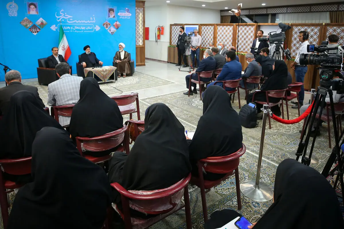 
مصوبات سفرهای استانی ناظر بر تحقق شعار سال تنظیم می‌شوند
