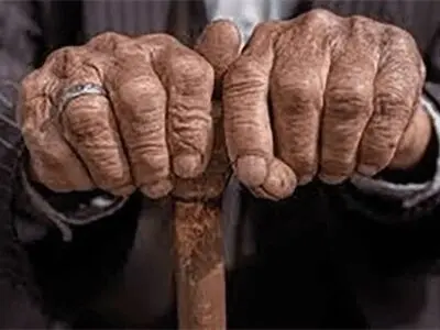مشکلات اقتصادی زمینه‌ساز رفتارهای نامناسب با سالمندان/ افزایش دو درصدی سالمندآزاری