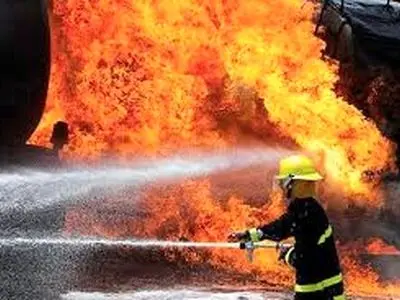  آتش‌سوزی یک واحد مرغداری در ورامین/ دو کارگر سوختند