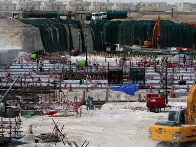 یک کارگر در جریان ساخت ورزشگاه  جام جهانی قطر  جان  خود را از دست داد