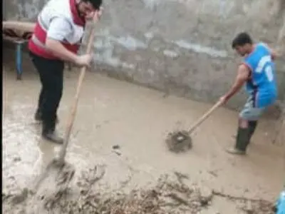 امدادرسانی به ۴۶ خانواده متاثر از سامانه بارشی مونسون/ارزیابی و توزیع اقلام ضروری بین متاثرین/ادامه آماده‌باش