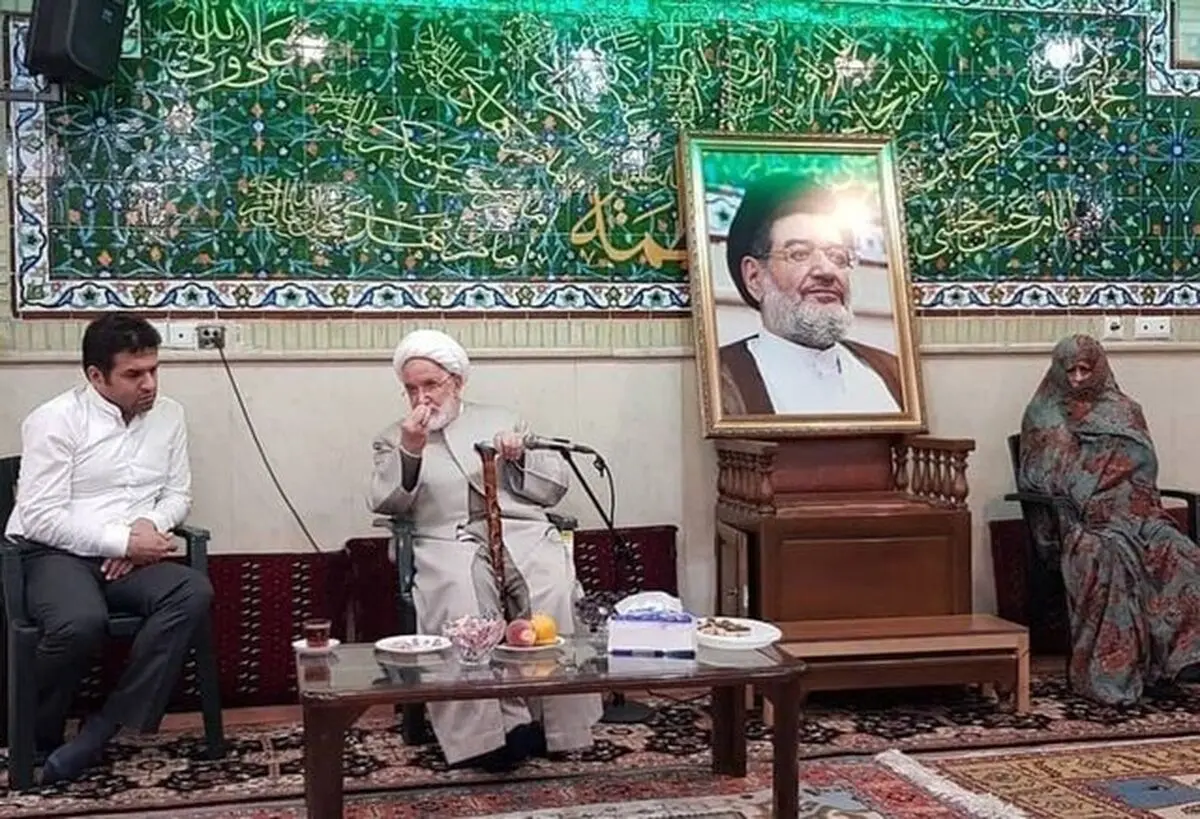 دیدار مهدی کروبی با خانواده مرحوم سیدعلی‌اکبر محتشمی پور در دارالزهراء(س)
