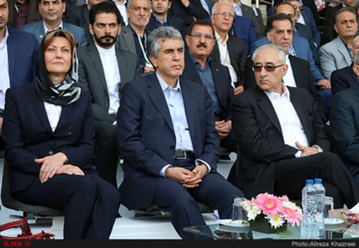 ۸۰ طرح جدید شرکت نفت موجب اشتغال و رونق اقتصادی خواهد شد/ امضای 40 میلیارد دلار قرارداد نفتی تا پایان مهرماه 