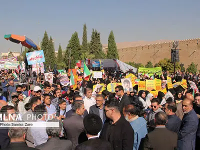 راهپیمایی ۱۳ آبان شیراز