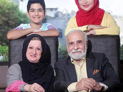 «کمند امیرسلیمانی» در کنار خانواده‌اش(عکس)