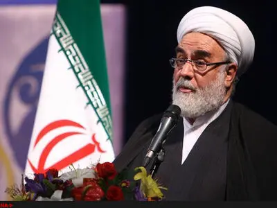 زندگی سراسر ظلم خاندان پهلوی را باید برای مردم گفت/ حضرت آقا لب تر کنند، میلیون‌ها نفر حاضرند جان خود را در راه این نظام بدهند