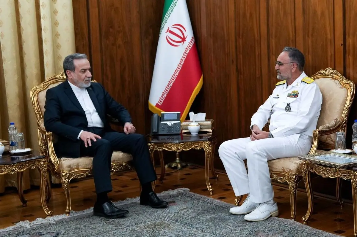 دیدار جانشین فرمانده نیروی دریایی ارتش با وزیر امور خارجه