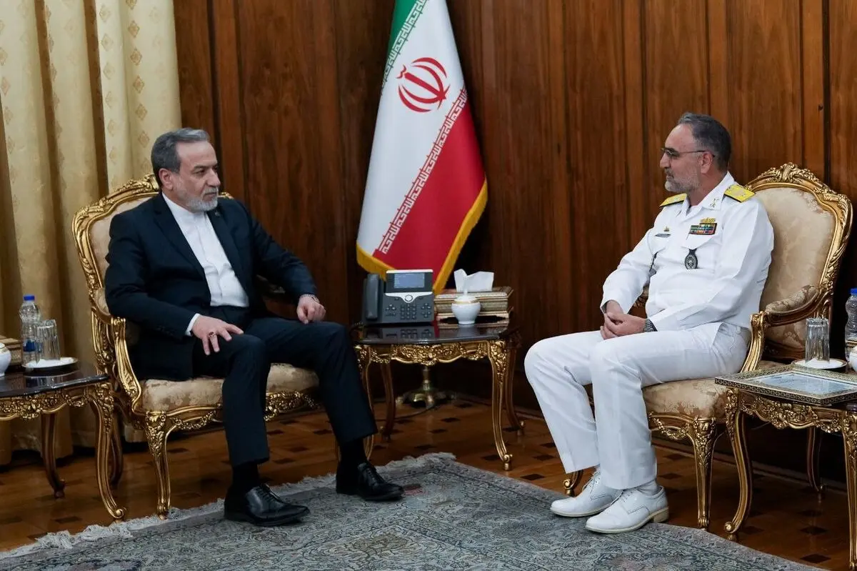 دیدار جانشین فرمانده نیروی دریایی ارتش با وزیر امور خارجه