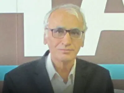 غلامحسین تکمیل‌همایون درگذشت