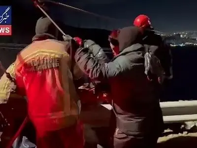 سقوط پژو ۲۰۶ به عمق دره در بزرگراه خرازی + فیلم