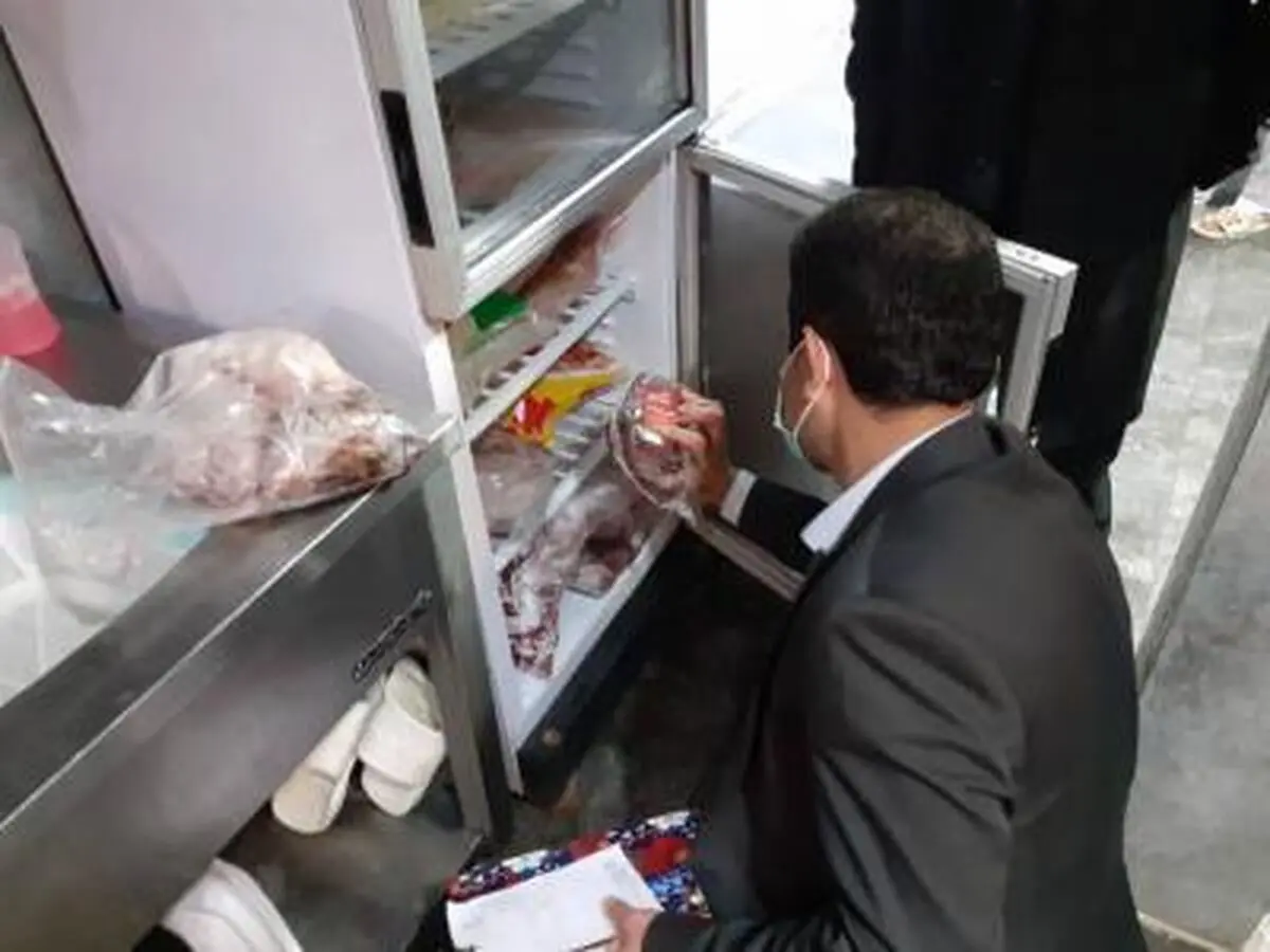 کشف کالای قاچاق و گوشت فاسد در بازار رشت/ تشدید بازرسی ها به دستور فرماندار رشت 