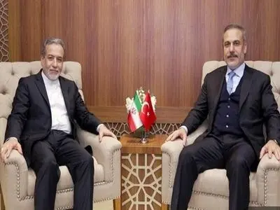 لقاء وزيري خارجية إيران وتركيا في جدة لبحث القضايا الإقليمية والدولية