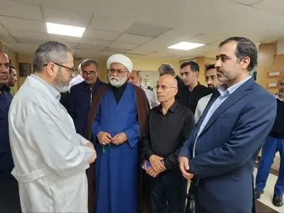 سفر اعضای کمیسیون انرژی به جزیزه خارک/ کارکنان صنعت نفت با روحیه بالا مشغول فعالیت هستند 