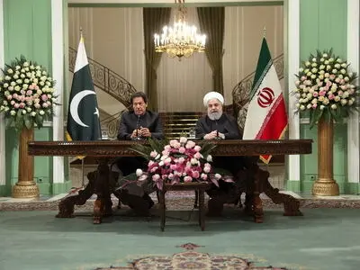 عمران خان: یجب ألا نسمح للجماعات المسلحة استخدام أراضی باکستان لتنفیذ الأعمال الإرهابیة