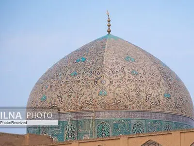 مرمت گنبد مسجد شیخ لطف‌الله توسط استادکار قبلی ادامه دارد/ یک شورا بر مرمت گنبد نظارت می‌کند
