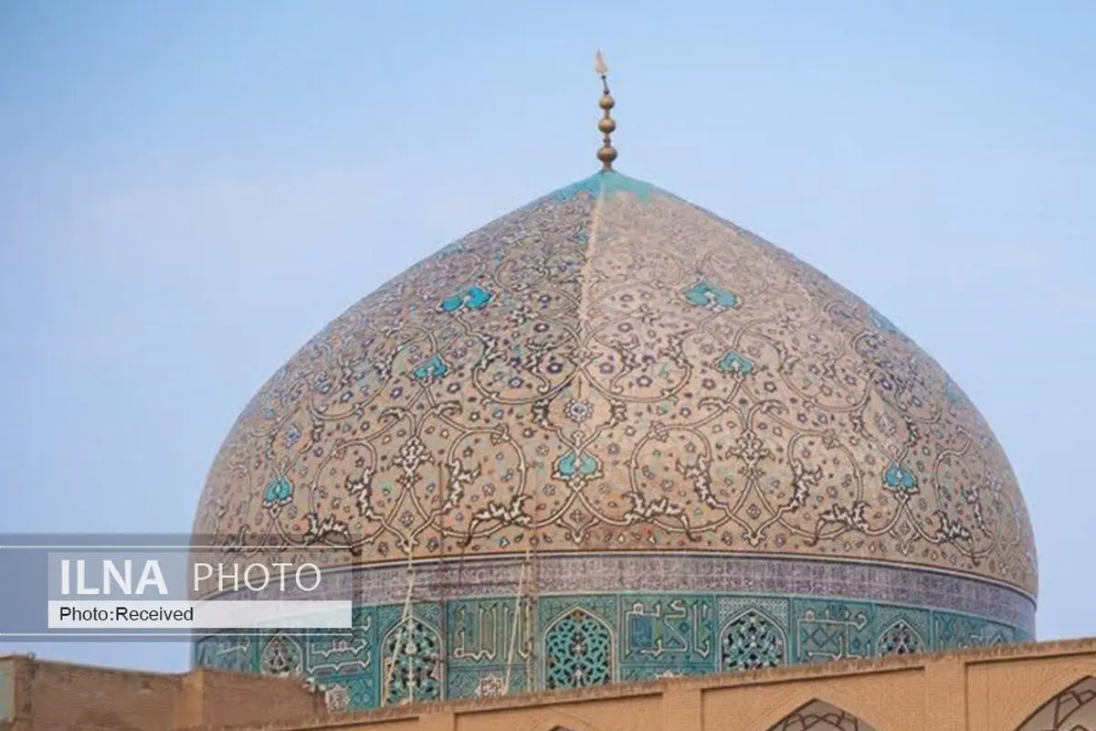 مرمت گنبد مسجد شیخ لطف‌الله توسط استادکار قبلی ادامه دارد/ یک شورا بر مرمت گنبد نظارت می‌کند