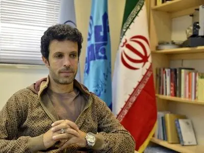 سیانکی: روی آنتن درباره اخلاق کسی صحبت نمی‌کنم/ چه حرفی ساحت مقدس‌تان را آزار داده است؟/ با اینکارها فوتبال ما درجا می‌زند