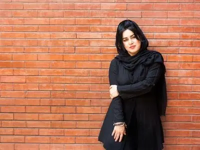 کارکرد خیانت و مثلث‌های عشقی در داستان‌ها و فیلم‌ها/نمونه‌هایی از انواع عشق در آثار نویسندگان معاصر ایران