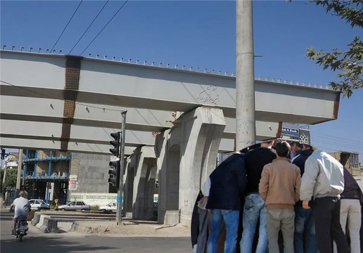 معلق ماندن پرداخت معوقات مزدی کارگران پیمانکاری ماشین‌سازی اراک