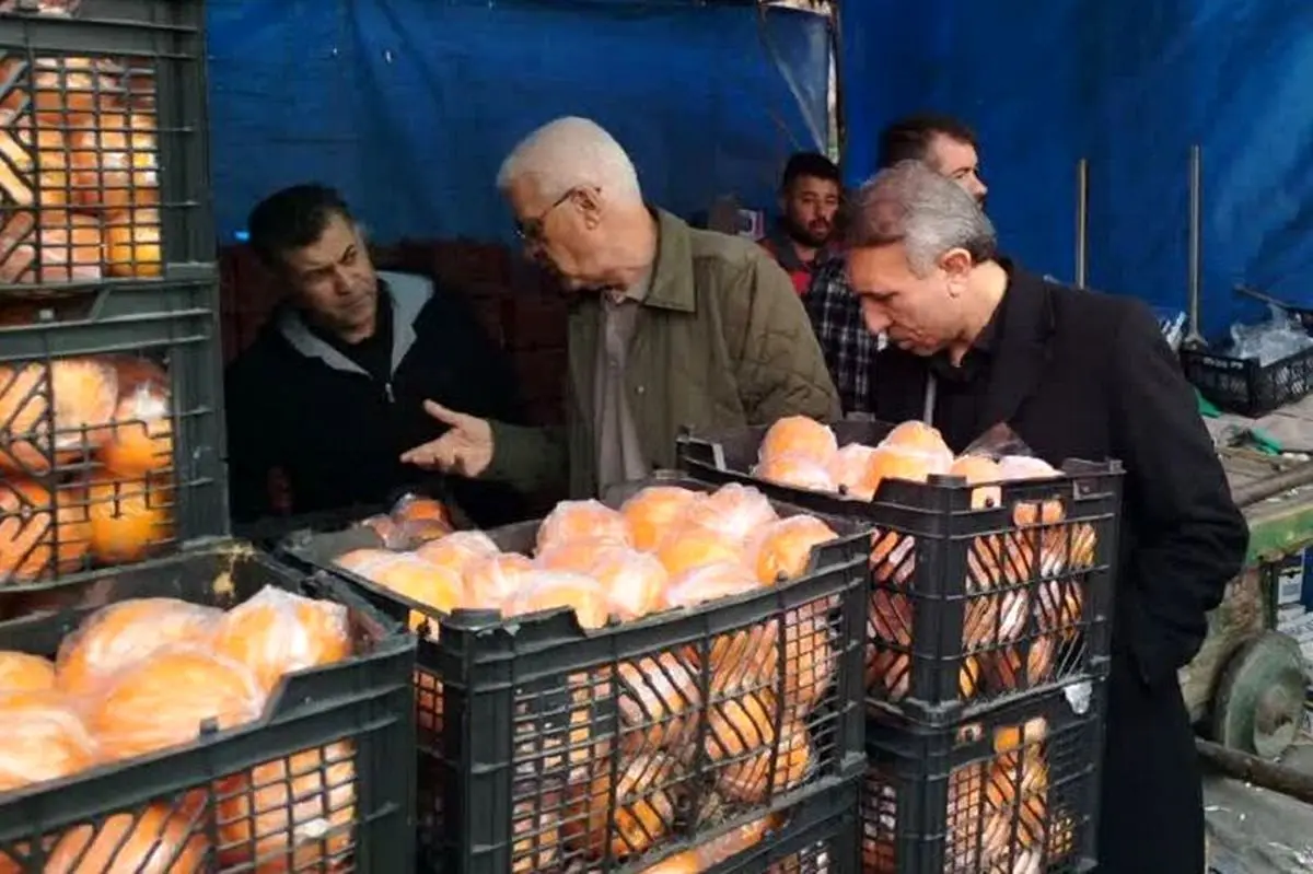 رصد غرفه‌ های عرضه میوه در آذربایجان‌ شرقی/ با غرفه‌داران متخلف برخورد می‌ شود