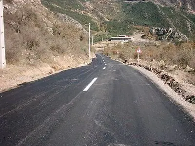 امسال بیش از صدو هفتاد کیلومتر راه‌ روستایی تکاب آسفالت می‌شود