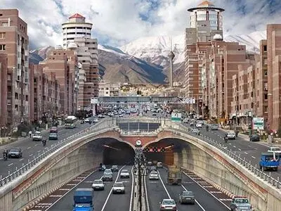 ثلاث رؤساء ومن ثلاث قارات یحطون فی طهران قریبا