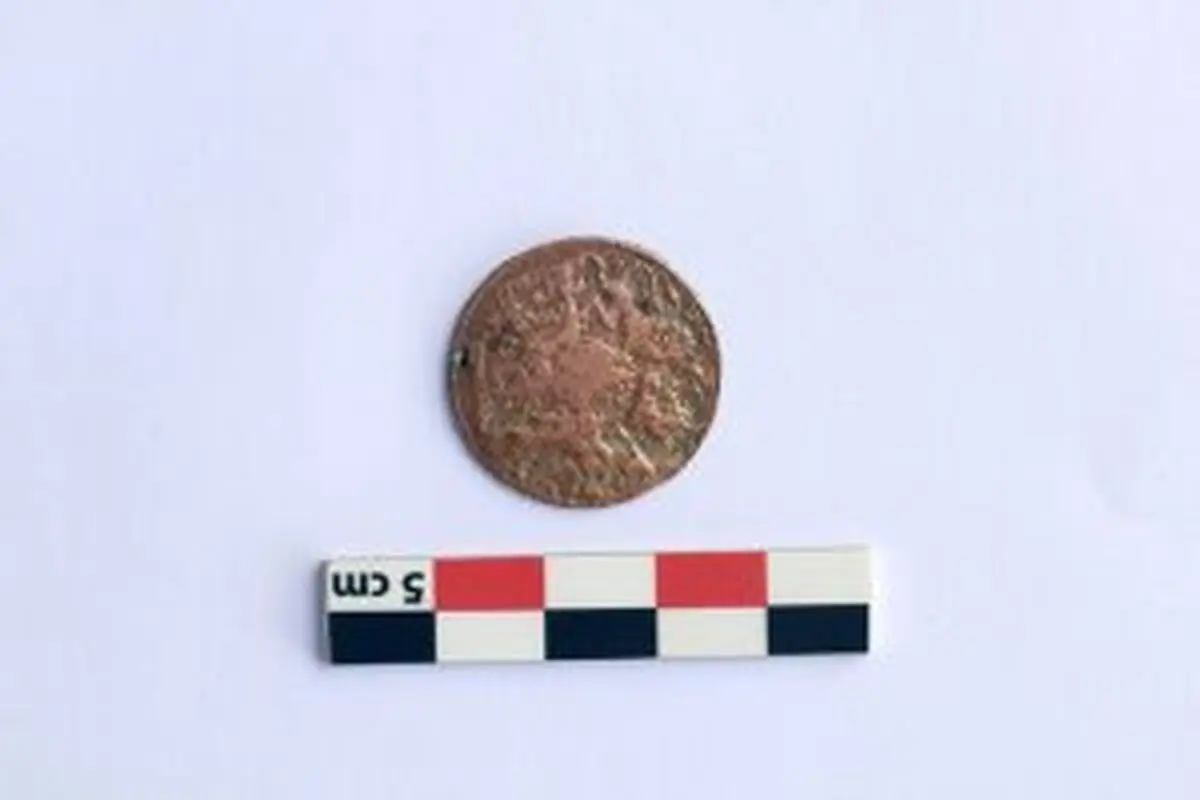 کشف سکه تاریخی در بندر سیراف