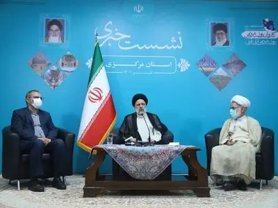 220 طرح در سفر به استان مرکزی به تصویب رسید / جلوگیری از واردات بی رویه کالا امری ضروری است / مرکزی ظرفیت های بزرگ تولیدی صنعتی برای اشتغال و کارآفرینی دارد