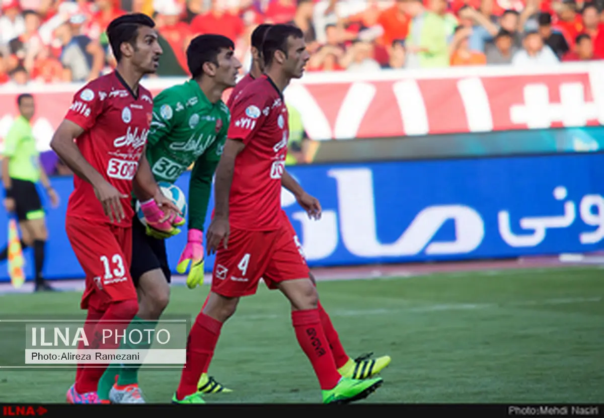 پرسپولیس صدر جدول را از تراکتورسازی پس گرفت/ سرخپوشان از نفت انتقام گرفتند