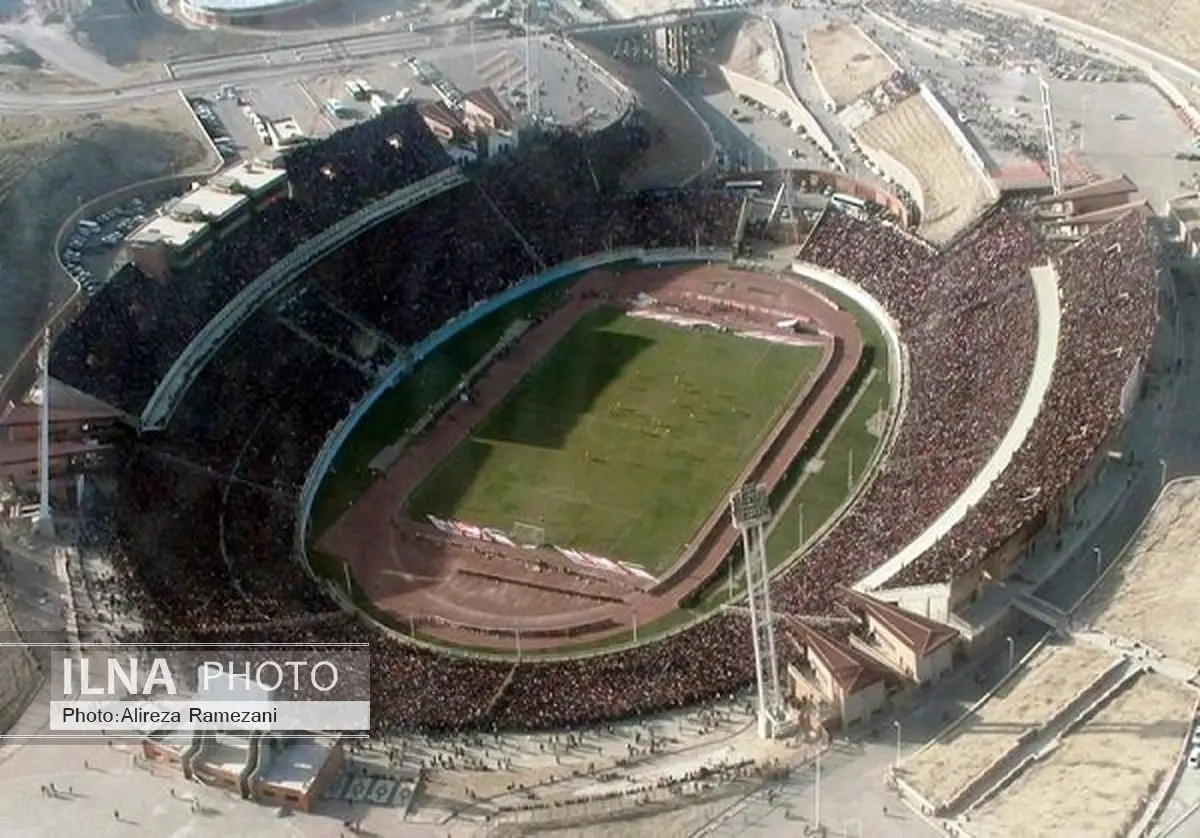 بازی گسترش فولاد تبریز و پرسپولیس در ورزشگاه یادگار امام برگزار می شود