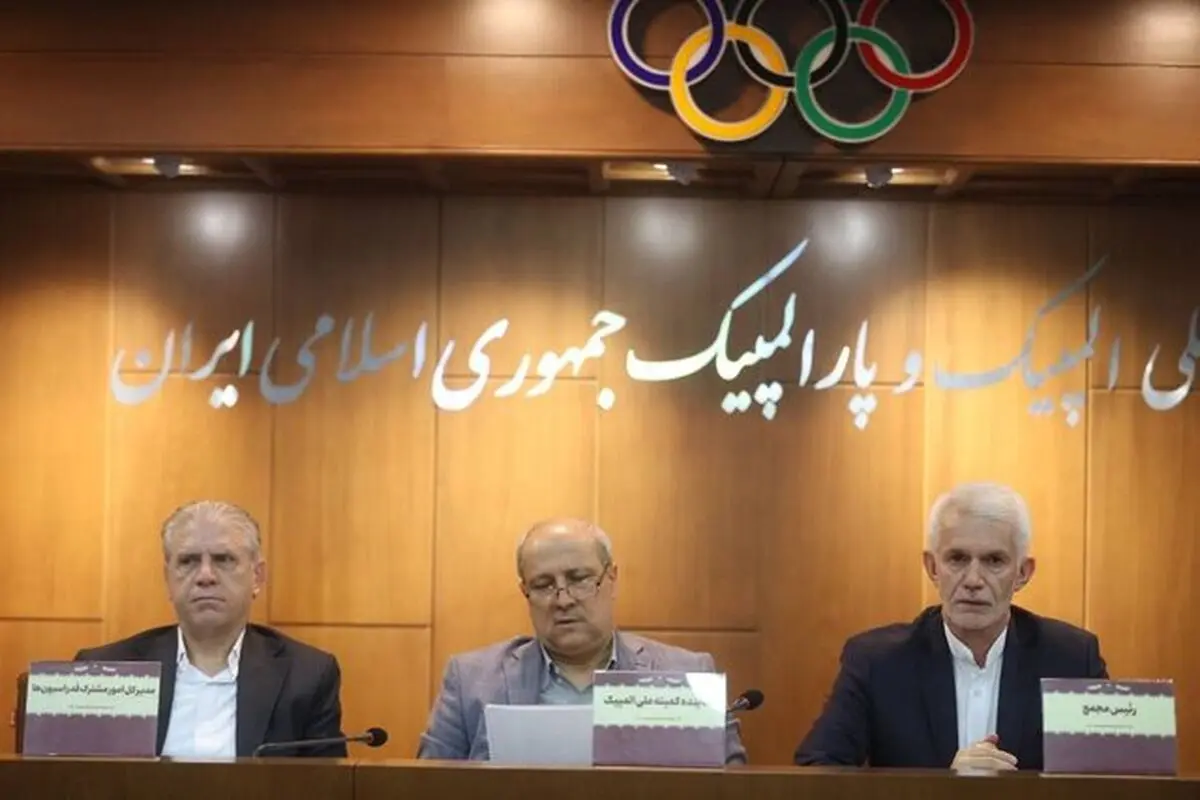 مناف هاشمی: کار احسان حدادی را سخت کردید!
