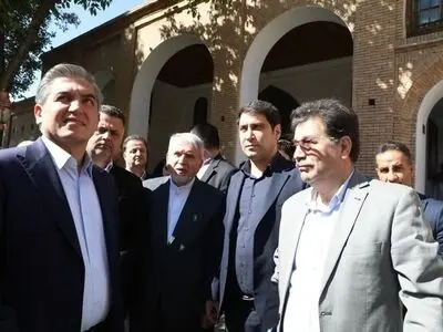 ۲۷۰۰ پروژه گردشگری در انتظار دریافت تسهیلات بانکی / تاکید وزیر میراث‌فرهنگی بر تبدیل کردستان به قطب گردشگری کشور