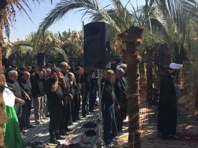 اقامه نماز ظهر عاشورا در امامزاده شعیب(ع) فیروز آباد