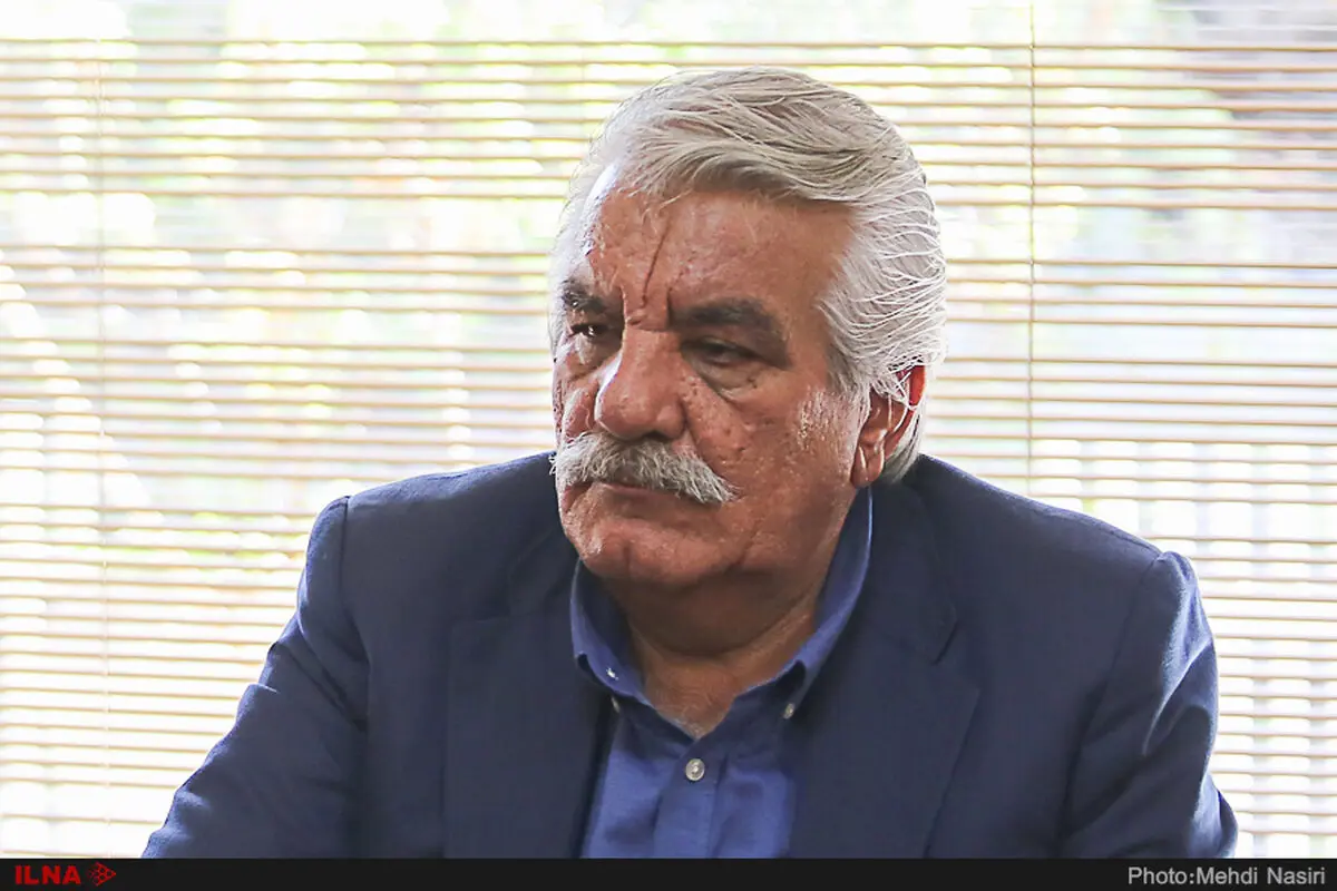 دفاتر فاقد پروانه کسب را پلمپ می‌کنیم/ واردکنندگان خودرو تا کنون به استاندارد سوخت توجه نکرده‌اند