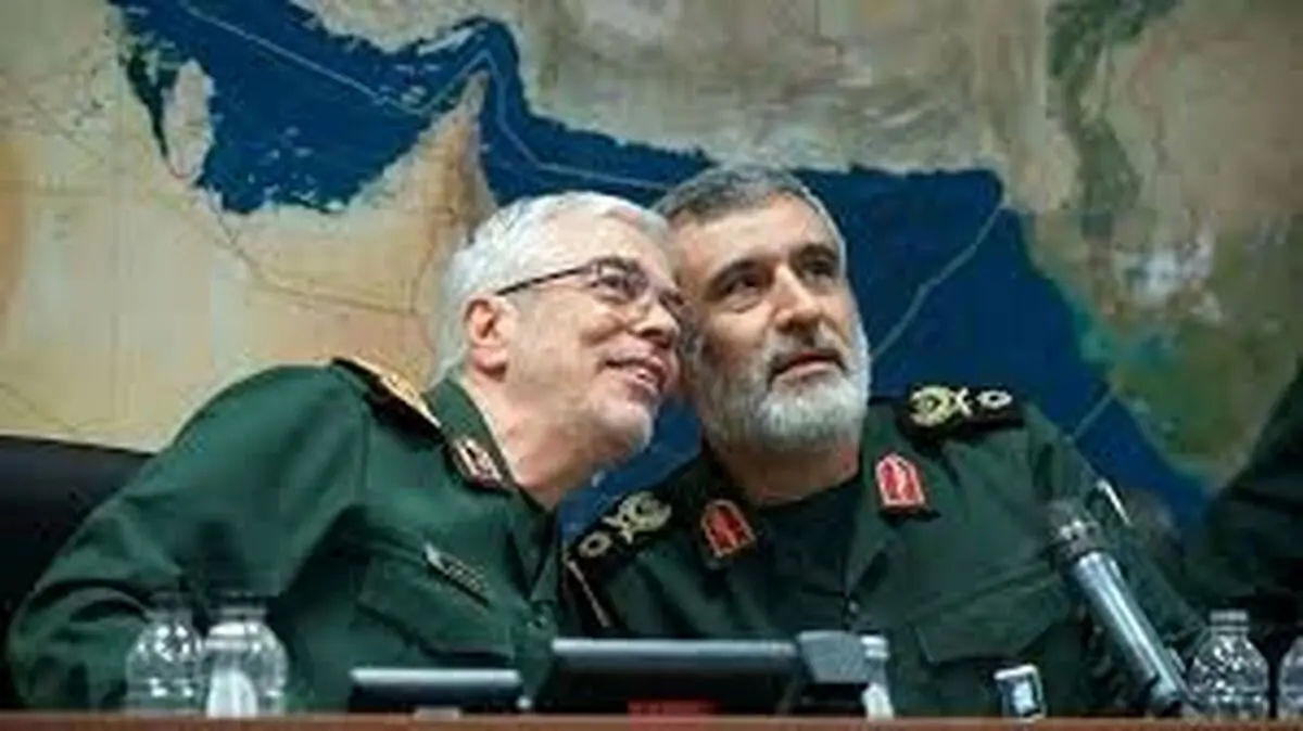 فوتبال بازی کردن شهیدان طهرانی مقدم و حاجی زاده با چینی ها! +فیلم
