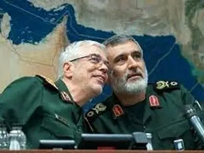 فوتبال بازی کردن شهیدان طهرانی مقدم و حاجی زاده با چینی ها! +فیلم