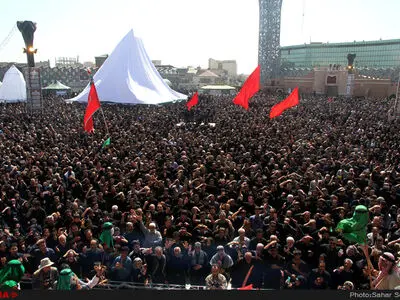 مراسم عاشورای حسینی در میدان امام حسین(ع)