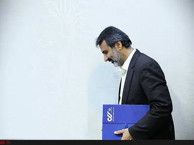مفهوم «بیت‌المال» را کشته‌ایم/مدیرانی هستند که «اموال عمومی» را پاداش خدمت می‌دانند/برای مقابله با فساد نباید پای «دشمن» را وسط بکشیم
